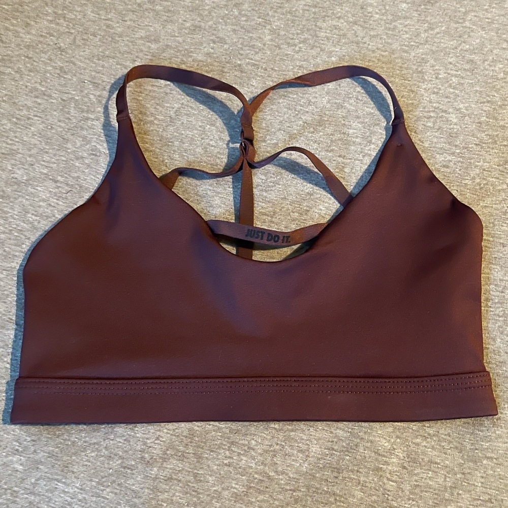 NWOT Nike Indy sports Bra